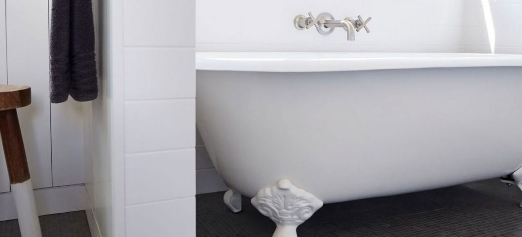 Bathtub in bathroom