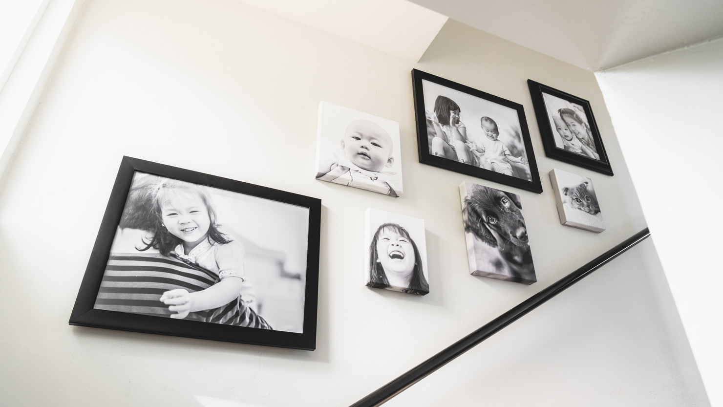 how-arrange-pictures-hallway