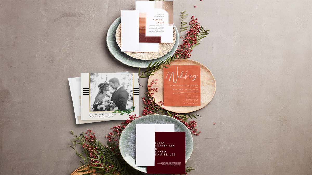 Winter wedding invitations with thicker cardstock for luxurious feel, smooth texture for sharper design and customizable fonts and layouts.