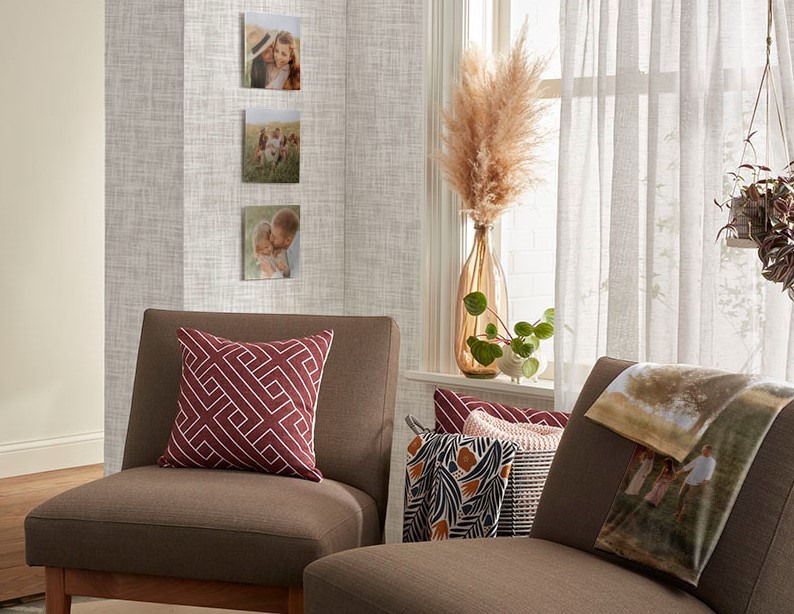 Mix and match trends and patterns with 2 chairs and 3 set of wall art